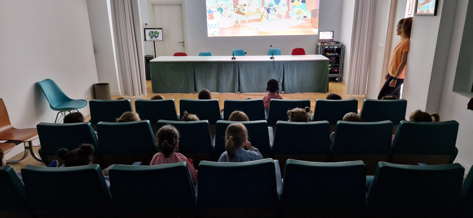 En este momento estás viendo Excursión CEIP Los 12 Linajes a nuestra asociación